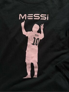 NWOT Kids Messi Long-Sleeve Graphic Tee in Black with Pink Print